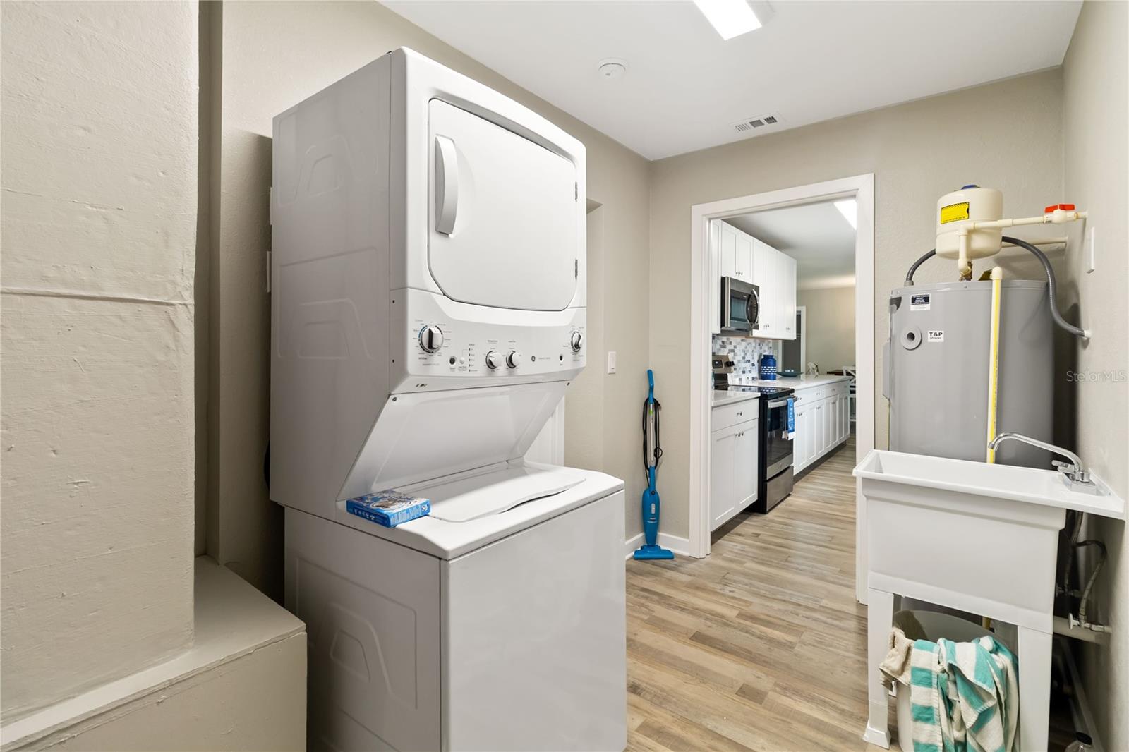 526 CONRAD RD, VENICE, FL, 34293
