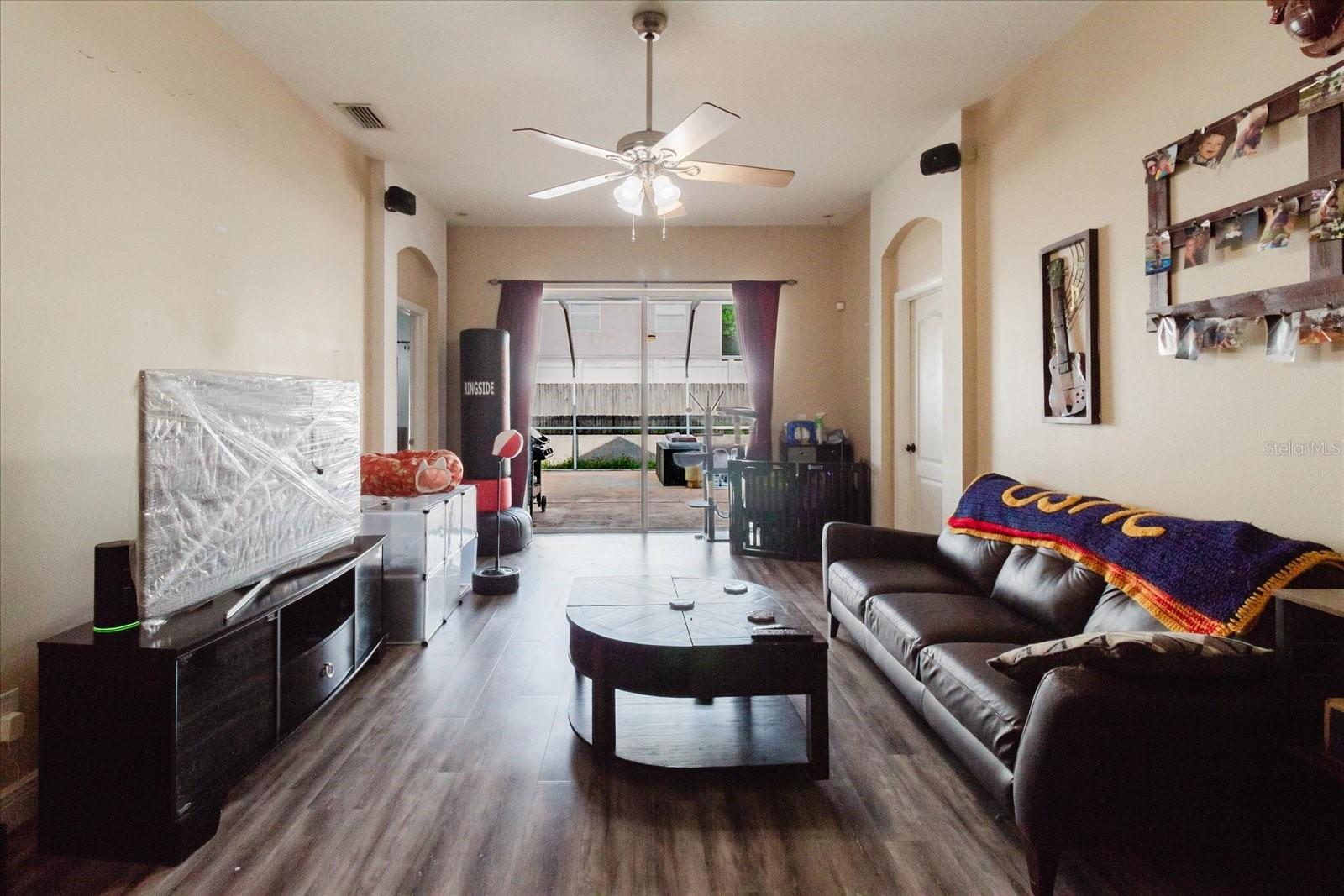 9817 WHITE BARN WAY, RIVERVIEW, FL, 33569