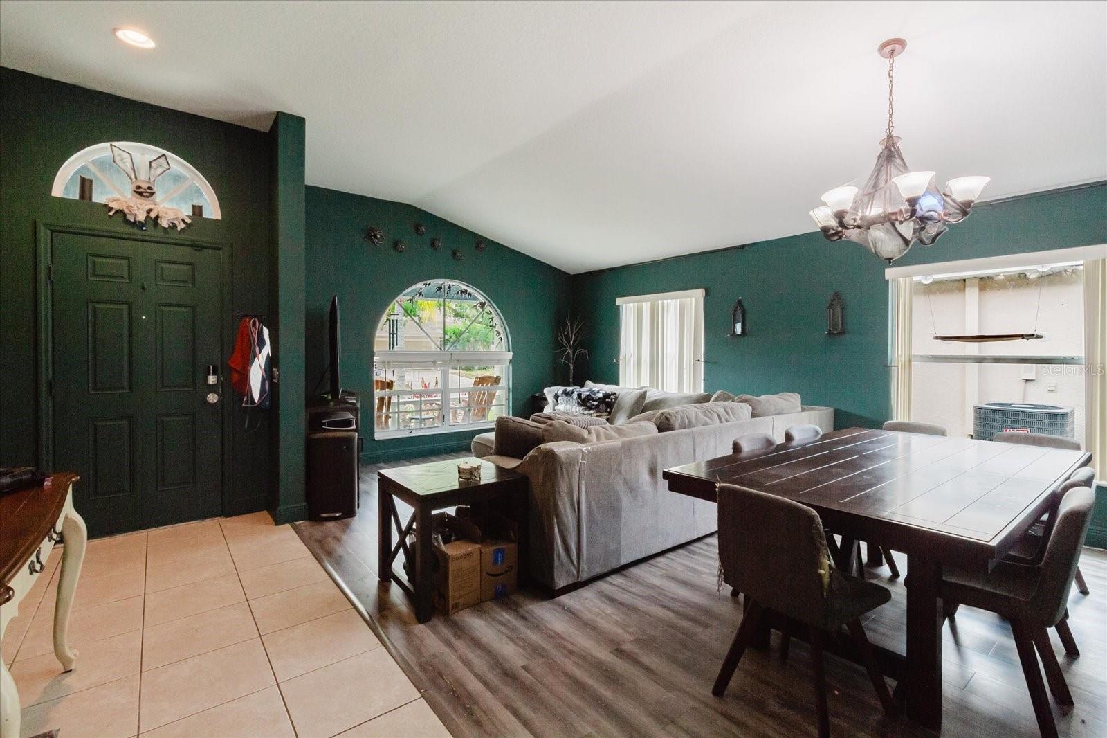 9817 WHITE BARN WAY, RIVERVIEW, FL, 33569