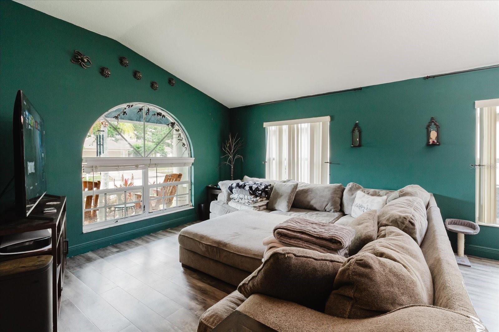9817 WHITE BARN WAY, RIVERVIEW, FL, 33569
