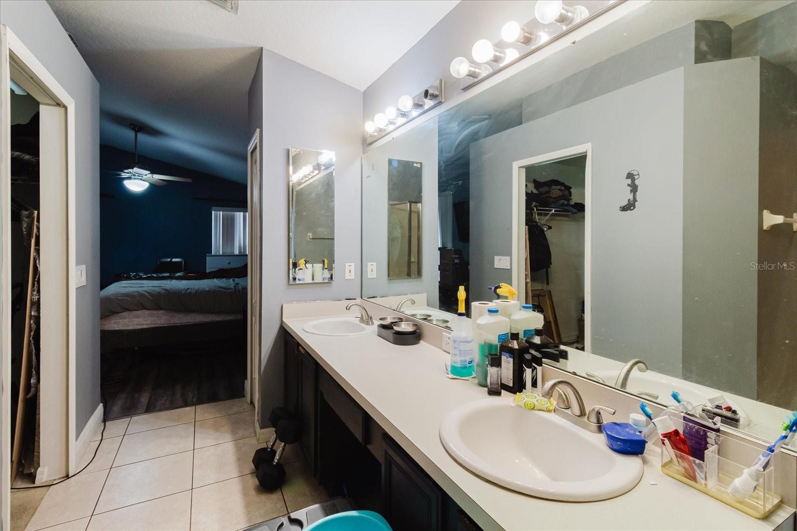 9817 WHITE BARN WAY, RIVERVIEW, FL, 33569