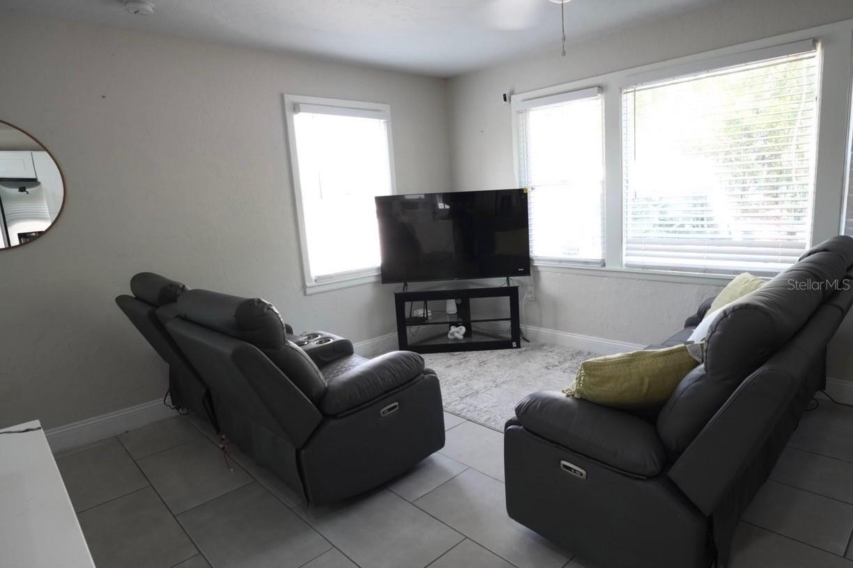 4405 N TAMPANIA AVE, TAMPA, FL, 33614