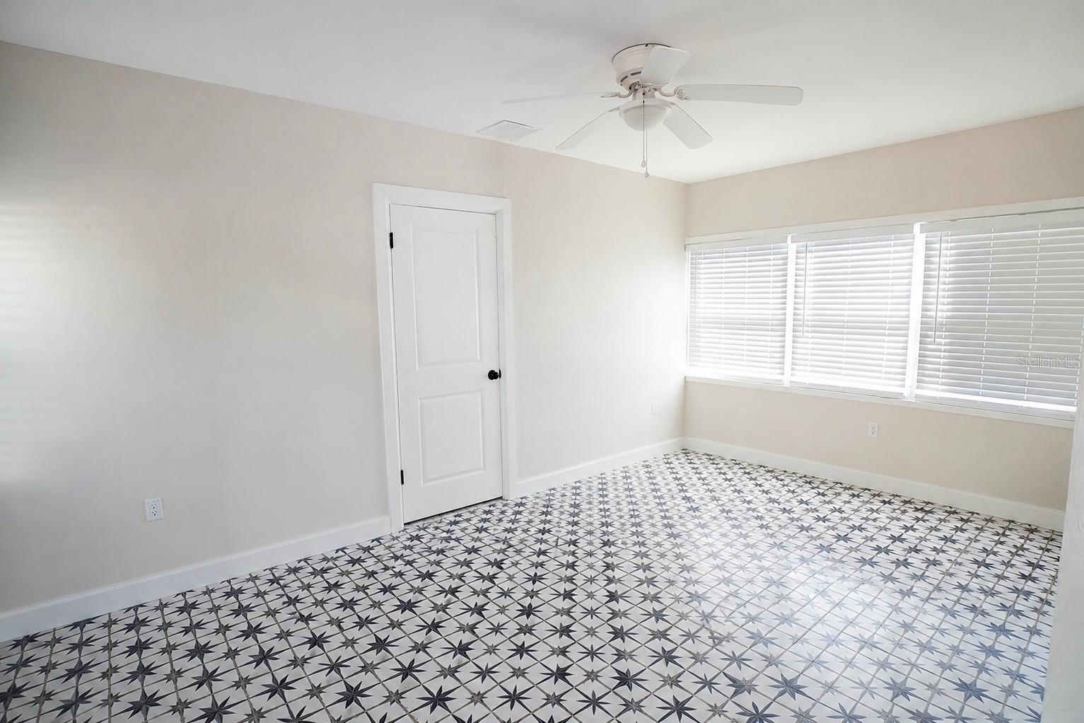 4405 N TAMPANIA AVE, TAMPA, FL, 33614