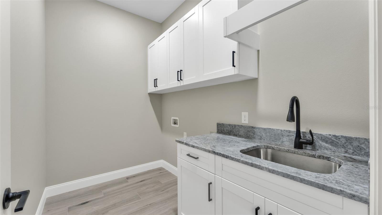 6827 LAKELAND HIGHLANDS RD, LAKELAND, FL, 33813