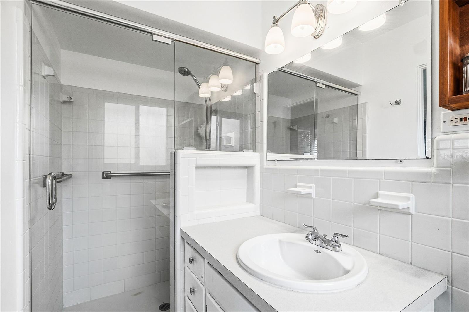 2747 JEFFERSON CIR, SARASOTA, FL, 34239