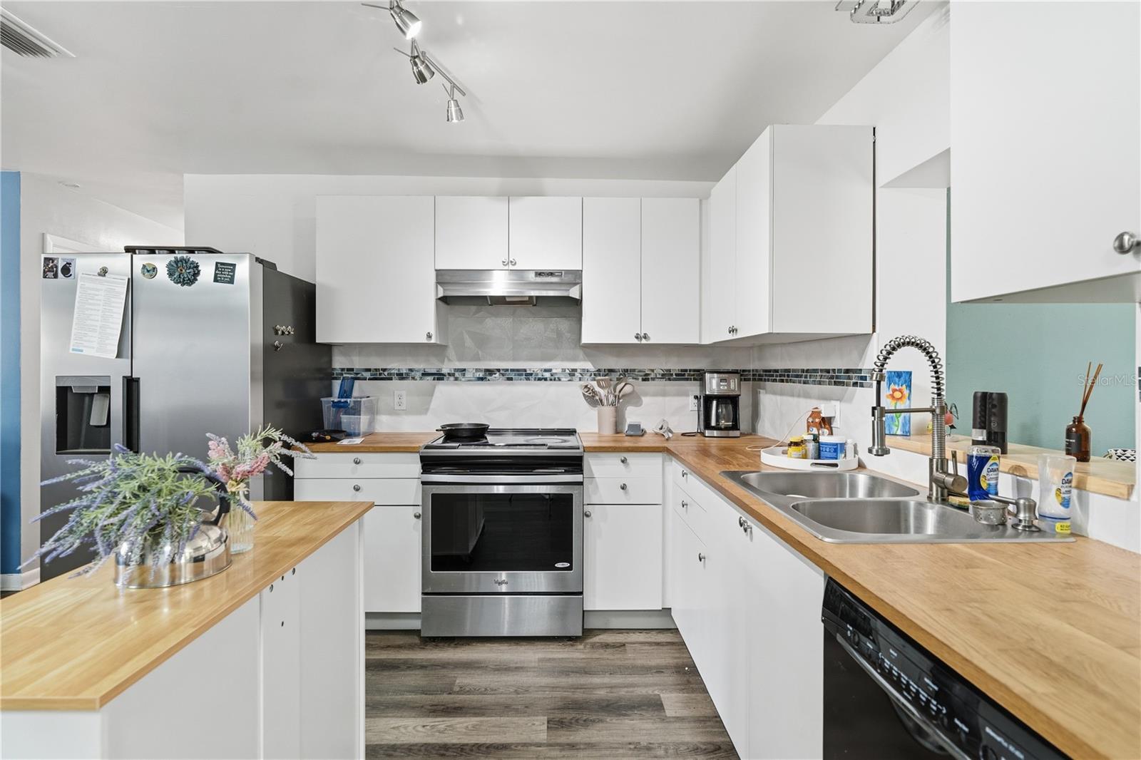 1609 CLEARVIEW AVE, CLEARWATER, FL, 33756