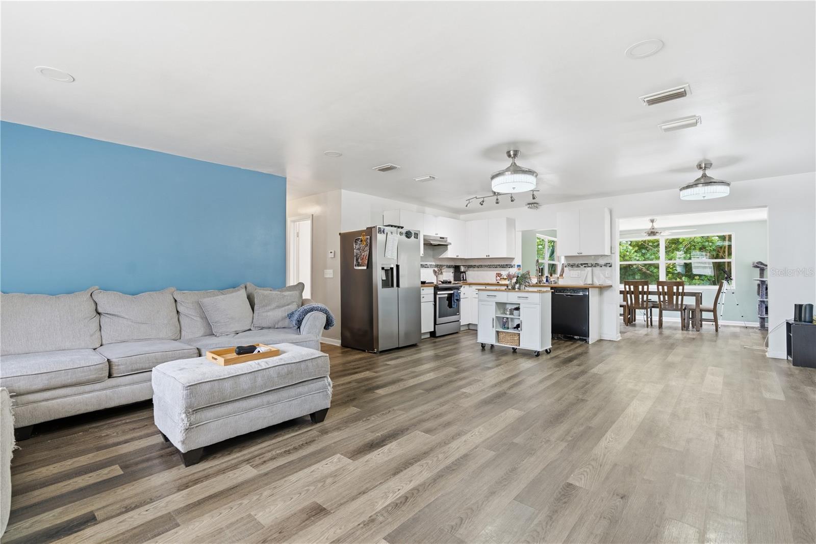 1609 CLEARVIEW AVE, CLEARWATER, FL, 33756