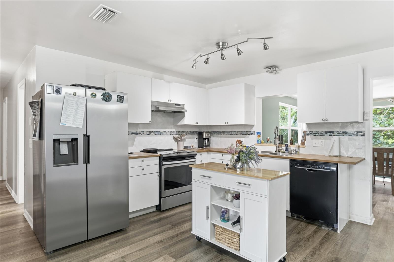 1609 CLEARVIEW AVE, CLEARWATER, FL, 33756