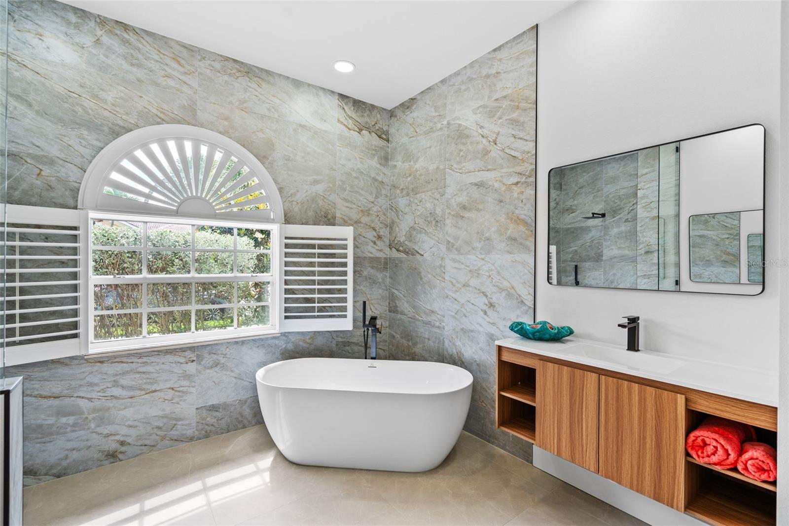 629 SAWGRASS BRIDGE RD, VENICE, FL, 34292