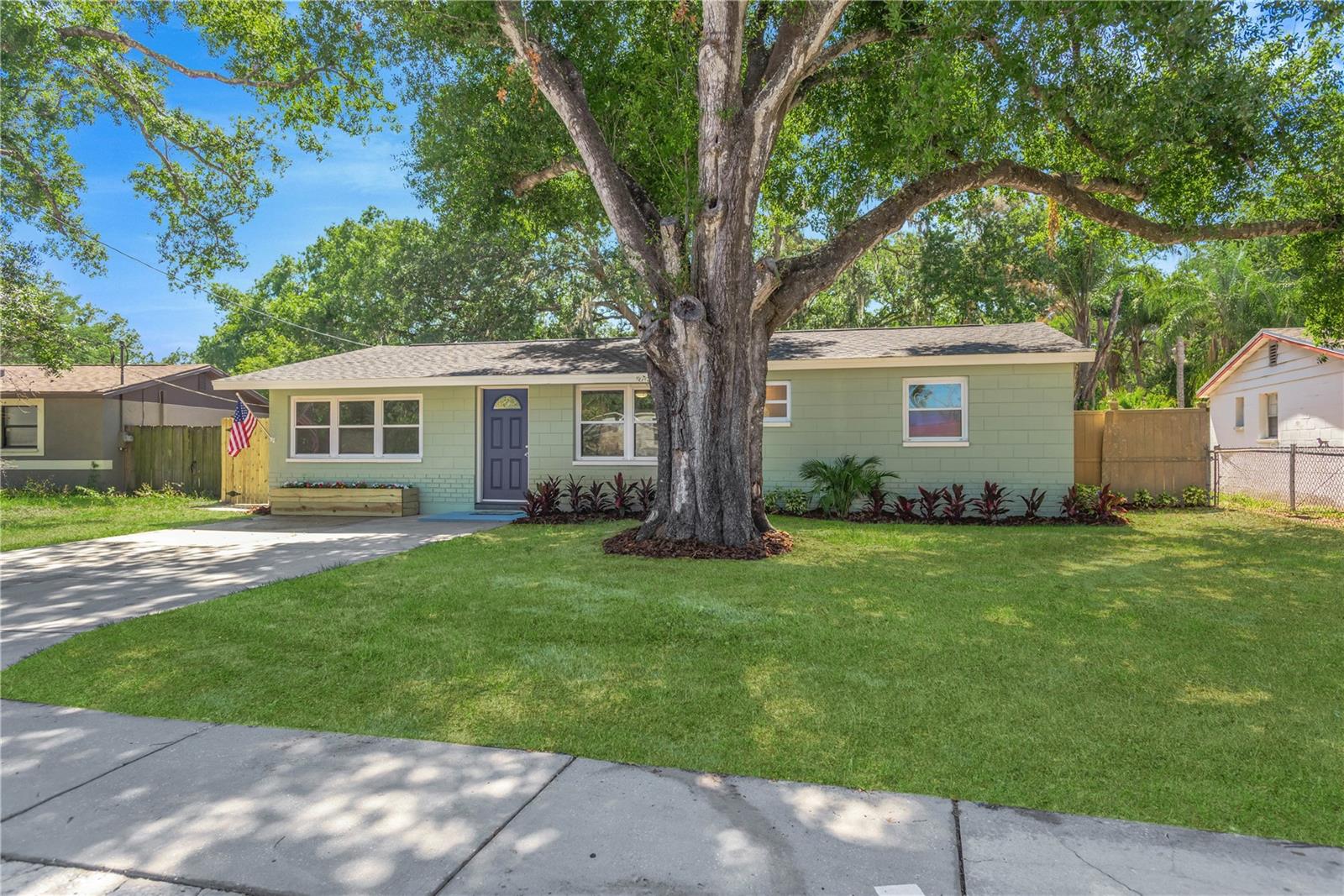 3820 BEECHWOOD BLVD, TAMPA, FL, 33619