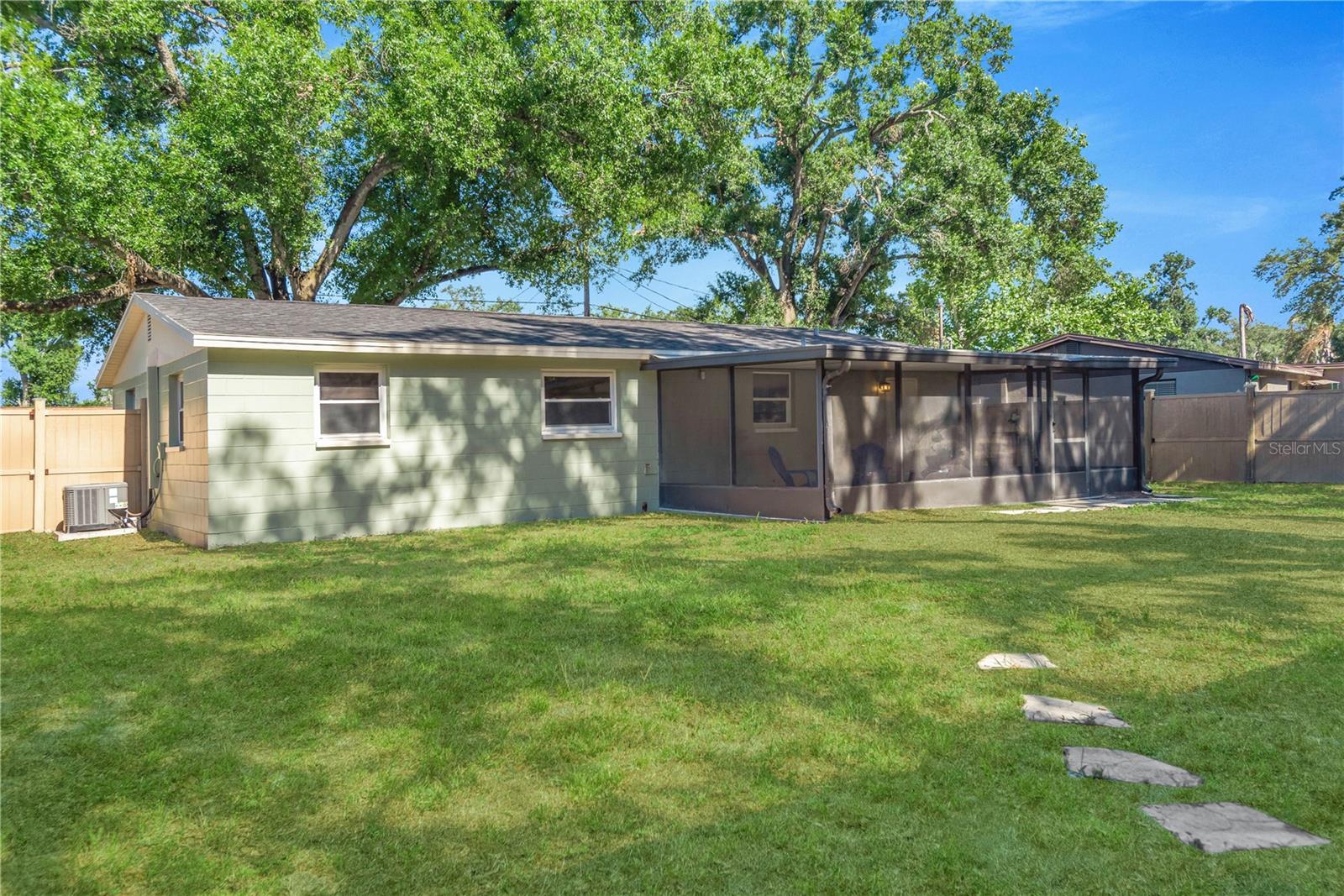 3820 BEECHWOOD BLVD, TAMPA, FL, 33619