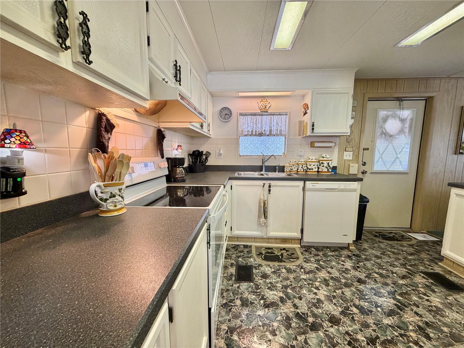100 MARIGOLD ST, LEESBURG, FL, 34748
