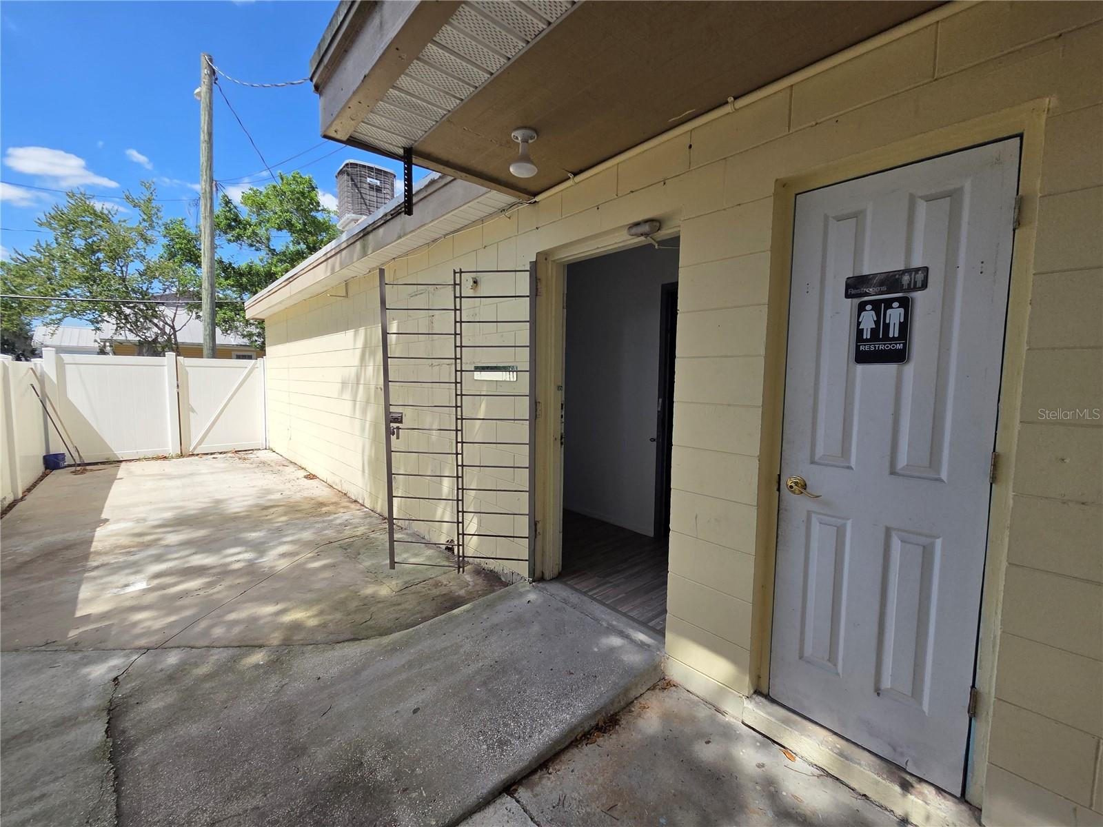 820 N MAIN ST, KISSIMMEE, FL, 34744
