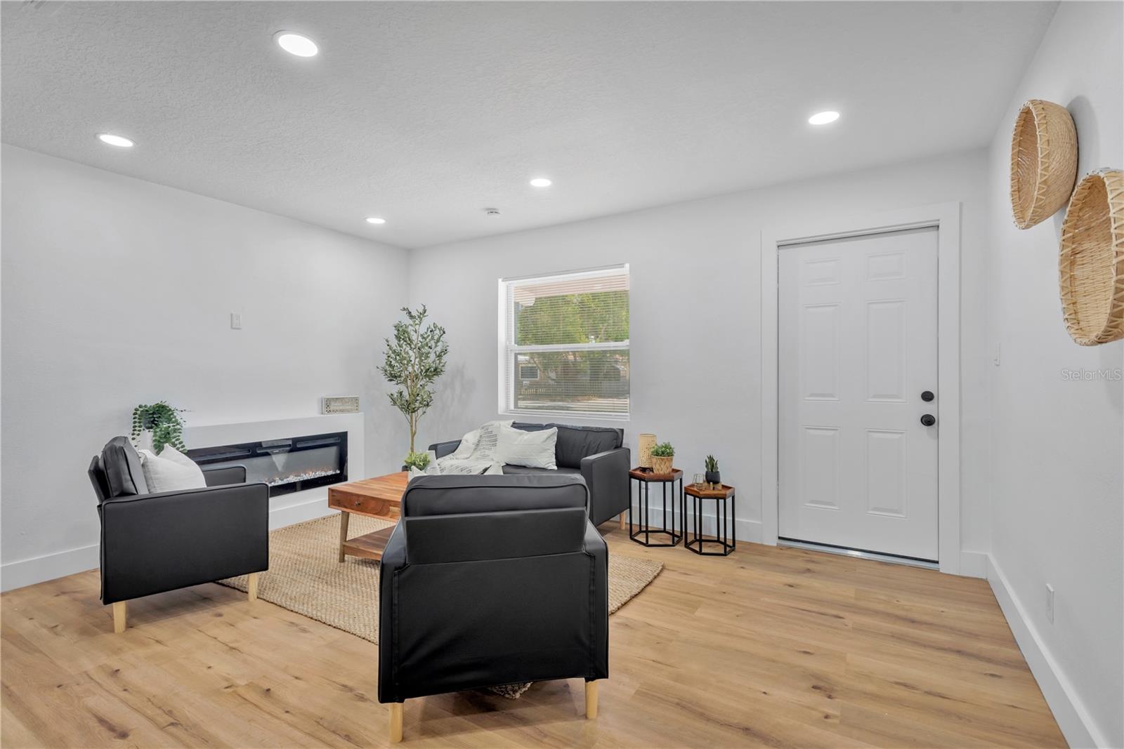 5052 JASMINE CIR, ST PETERSBURG, FL, 33714