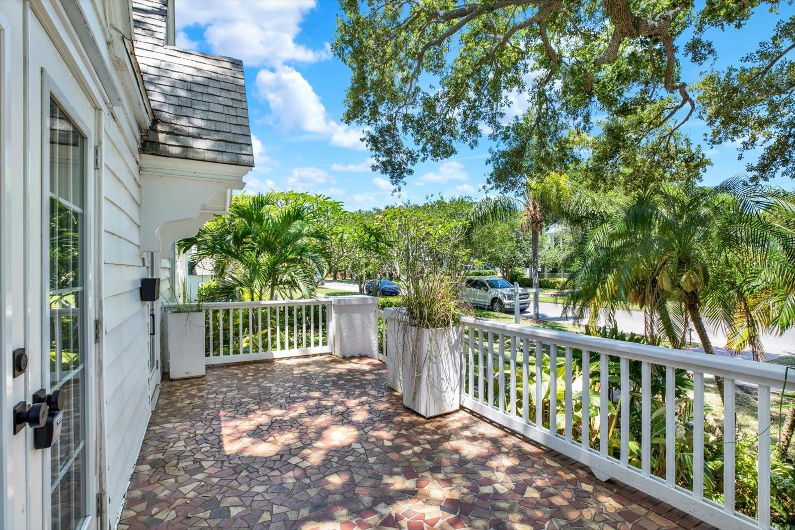 156 21ST AVE NE, ST PETERSBURG, FL, 33704