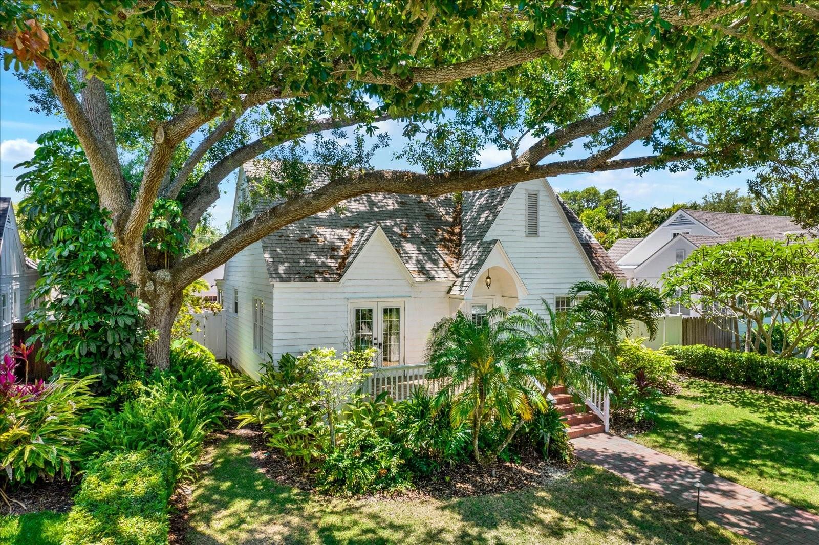 156 21ST AVE NE, ST PETERSBURG, FL, 33704
