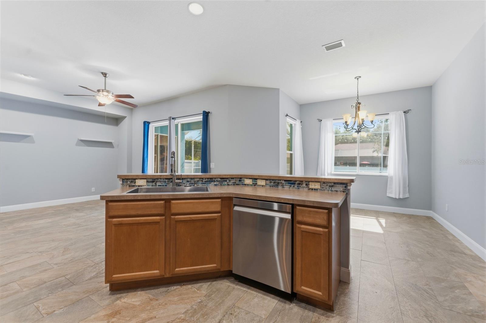1115 LUMSDEN TRACE CIR, VALRICO, FL, 33594