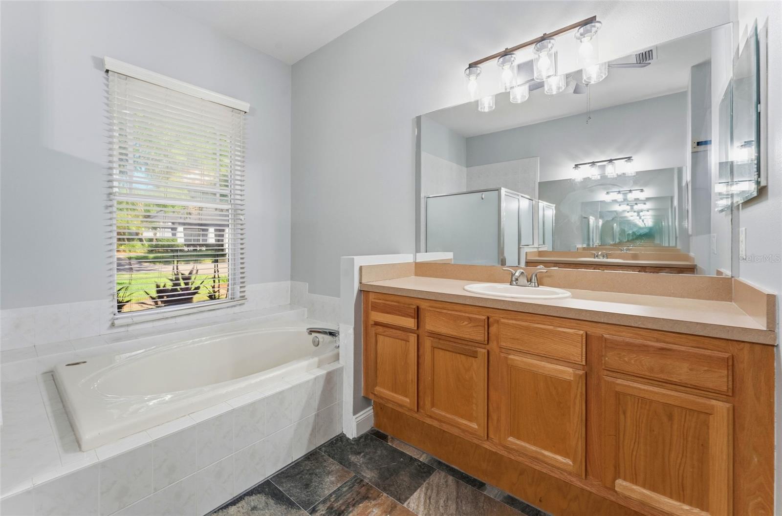 1115 LUMSDEN TRACE CIR, VALRICO, FL, 33594