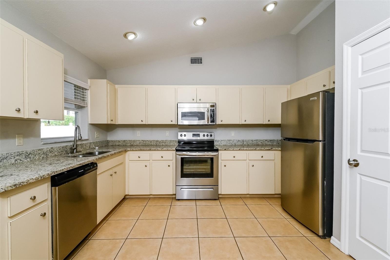 4512 GREAT BLUE HERON DR, LAKELAND, FL, 33812