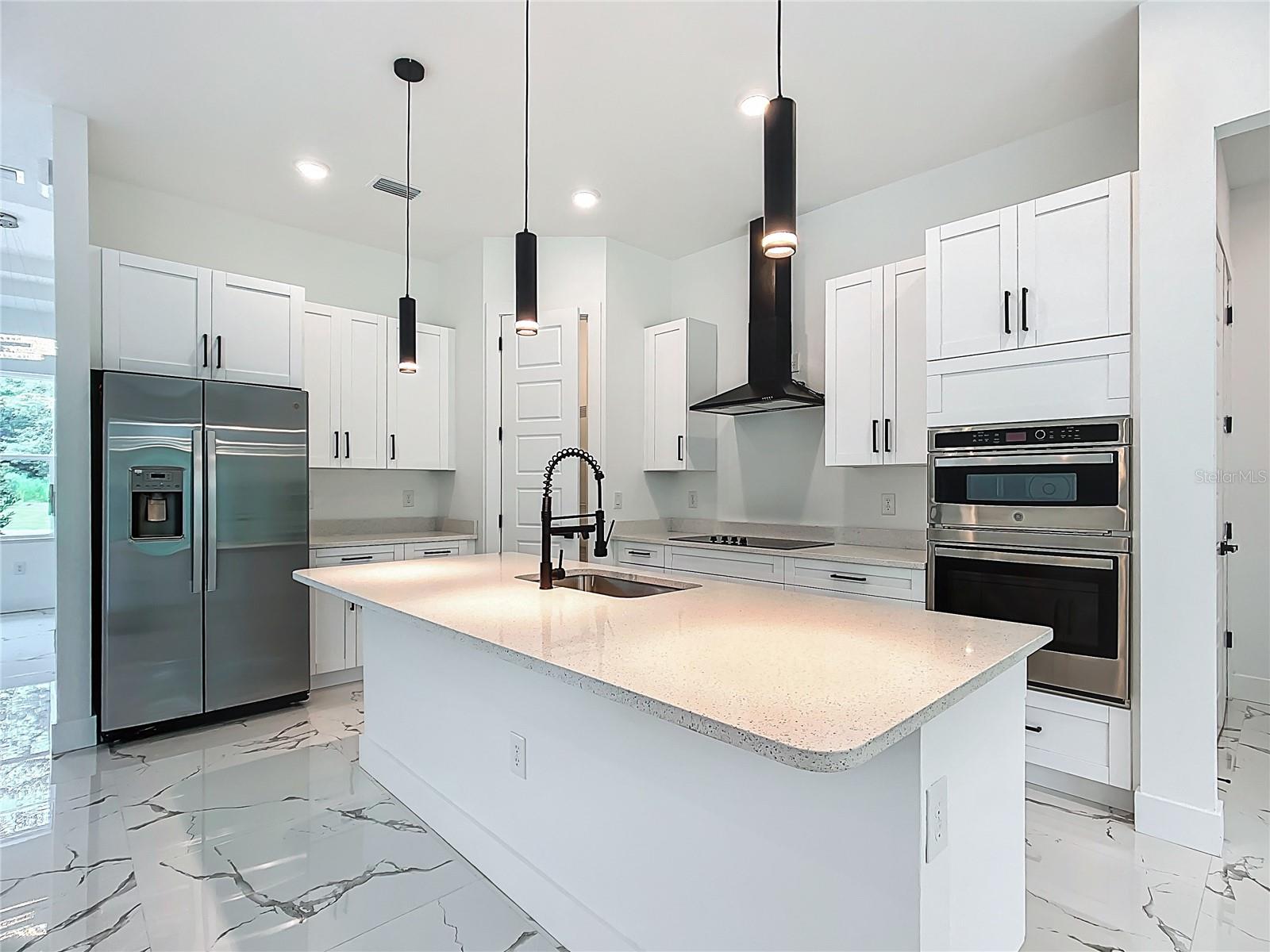 2105 DORMAN ROCK PL, PLANT CITY, FL, 33565