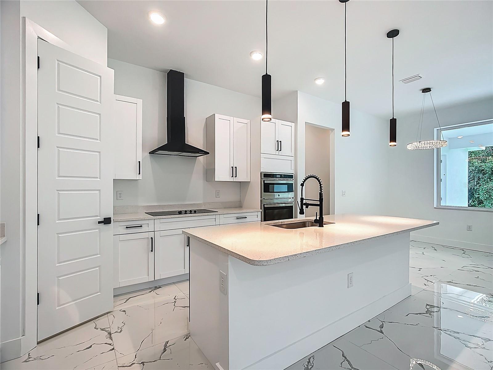 2105 DORMAN ROCK PL, PLANT CITY, FL, 33565