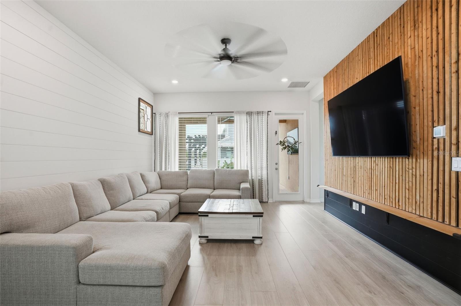 3567 FRONT PARK DR, WESLEY CHAPEL, FL, 33543