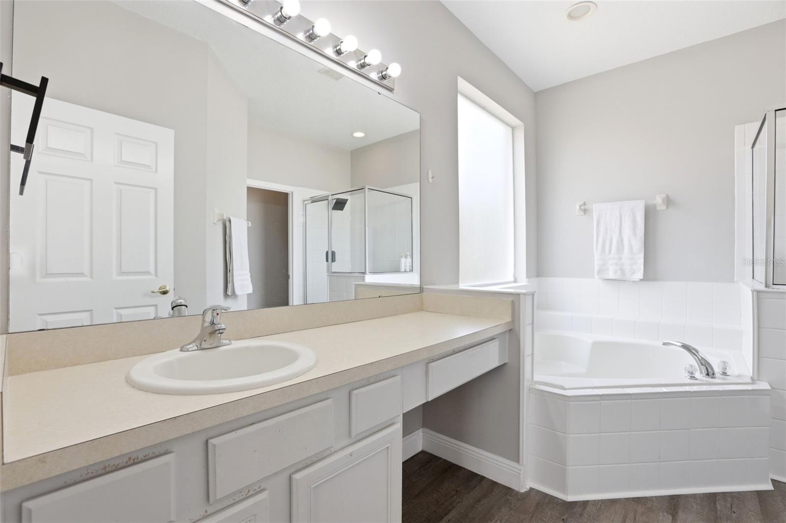 100 RUBINO DR, DAVENPORT, FL, 33837