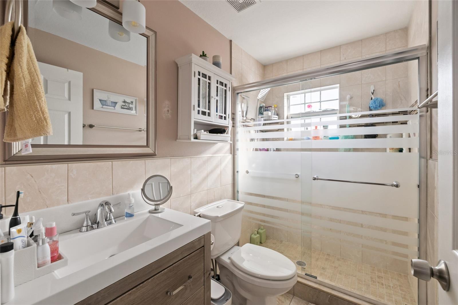 4704 TOWN N COUNTRY BLVD, TAMPA, FL, 33615