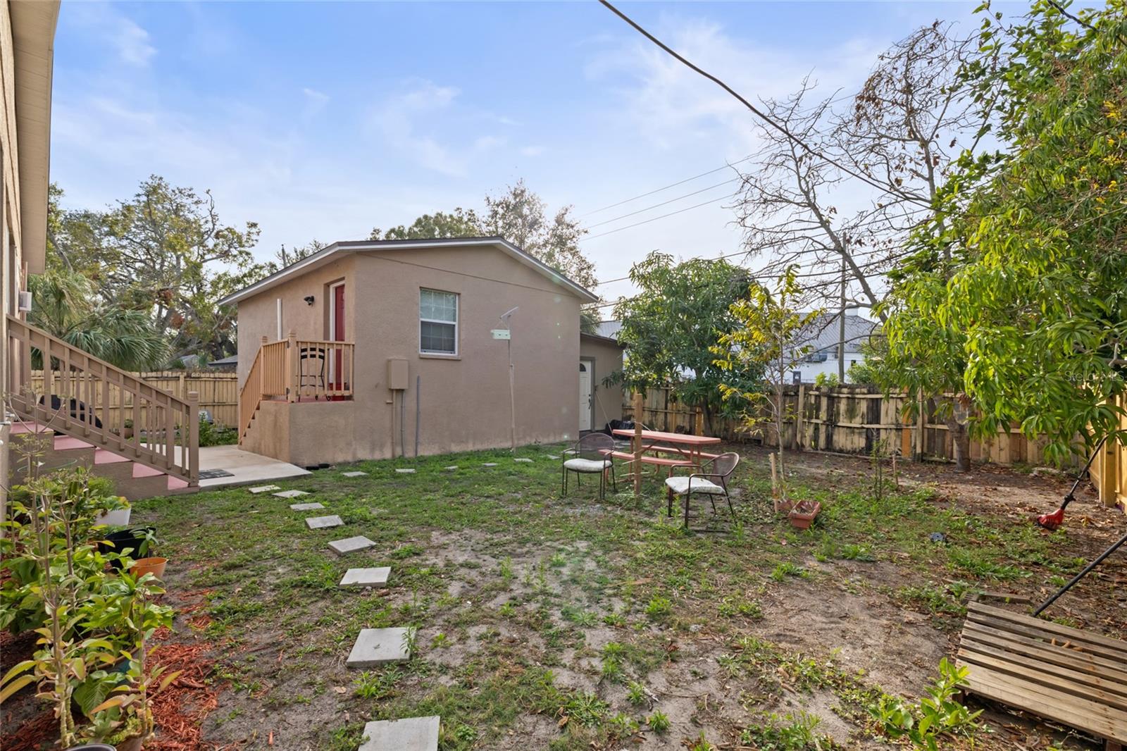 4704 TOWN N COUNTRY BLVD, TAMPA, FL, 33615