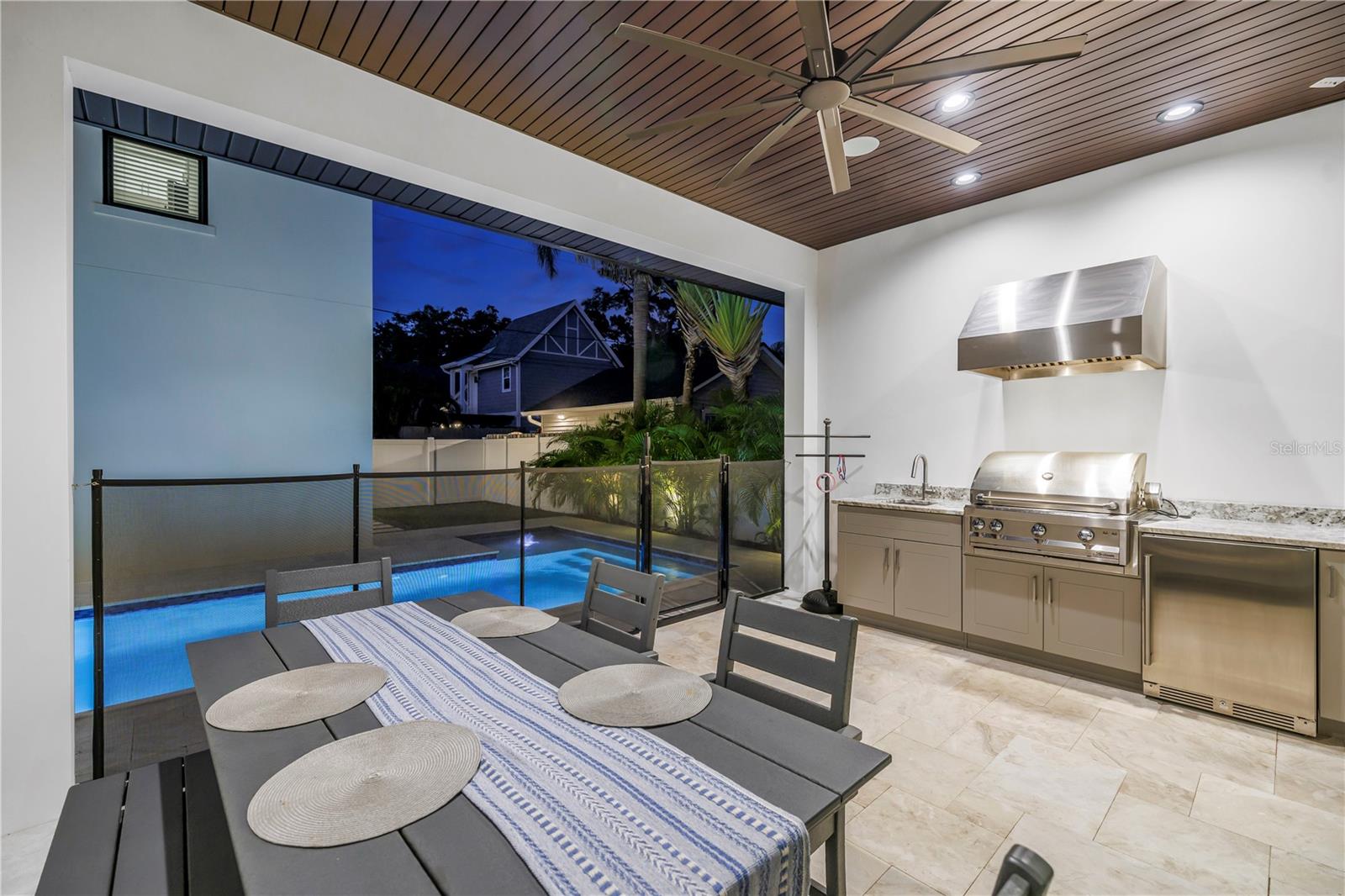 151 17TH AVE N, ST PETERSBURG, FL, 33704