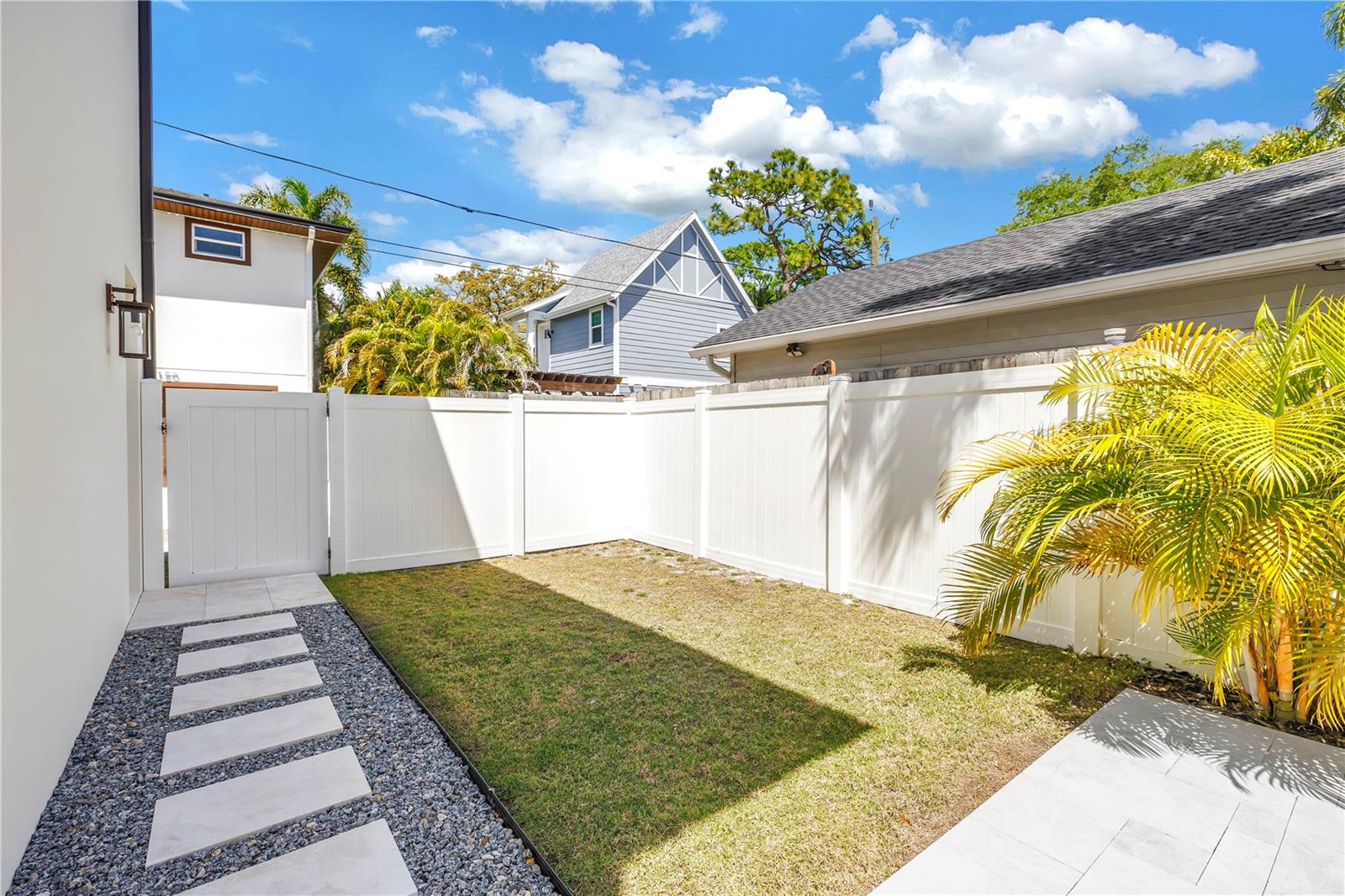 151 17TH AVE N, ST PETERSBURG, FL, 33704