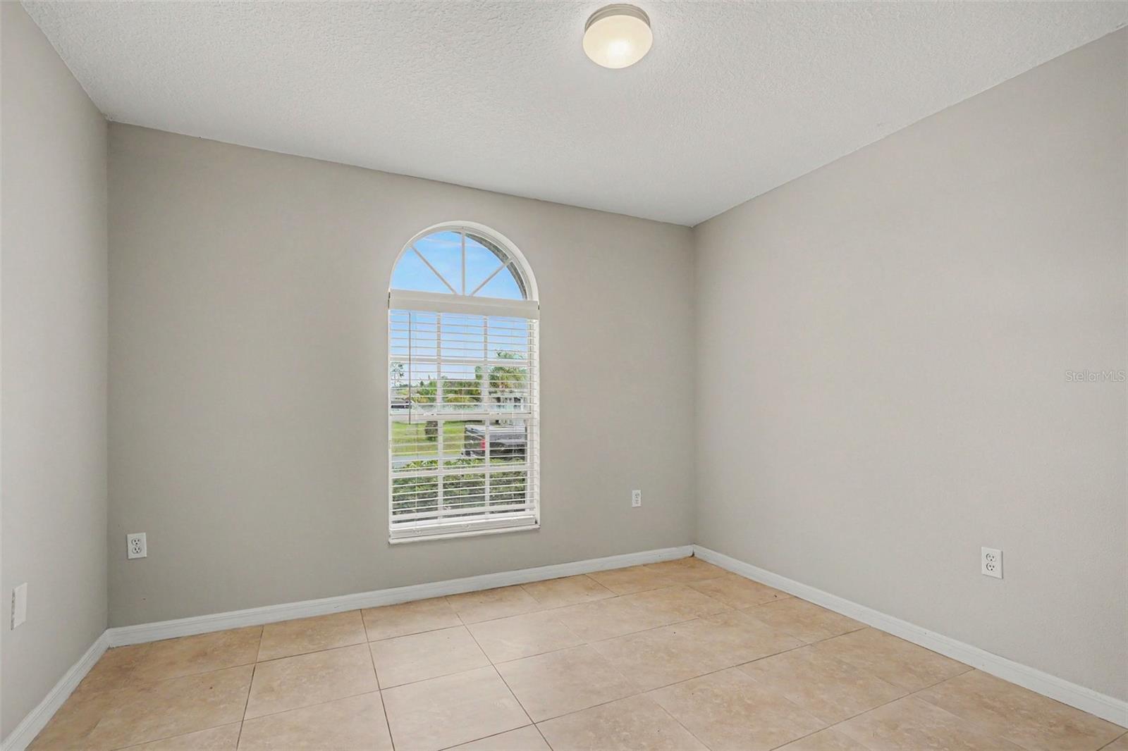 821 JARNAC DR, KISSIMMEE, FL, 34759
