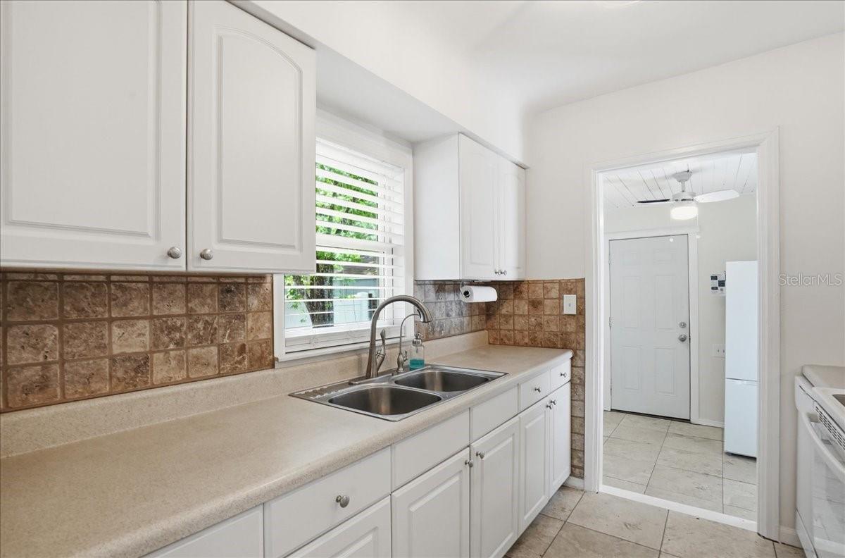 3145 8TH AVE N, ST PETERSBURG, FL, 33713