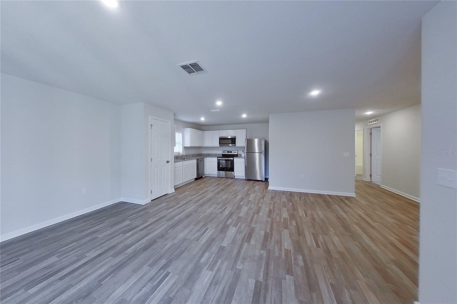 1729 NEBRASKA LOOP, SUMTERVILLE, FL, 33585