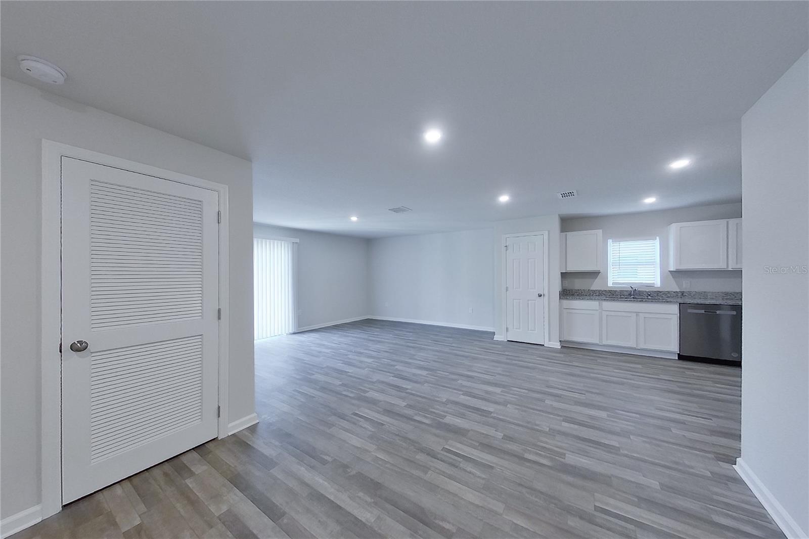 1729 NEBRASKA LOOP, SUMTERVILLE, FL, 33585