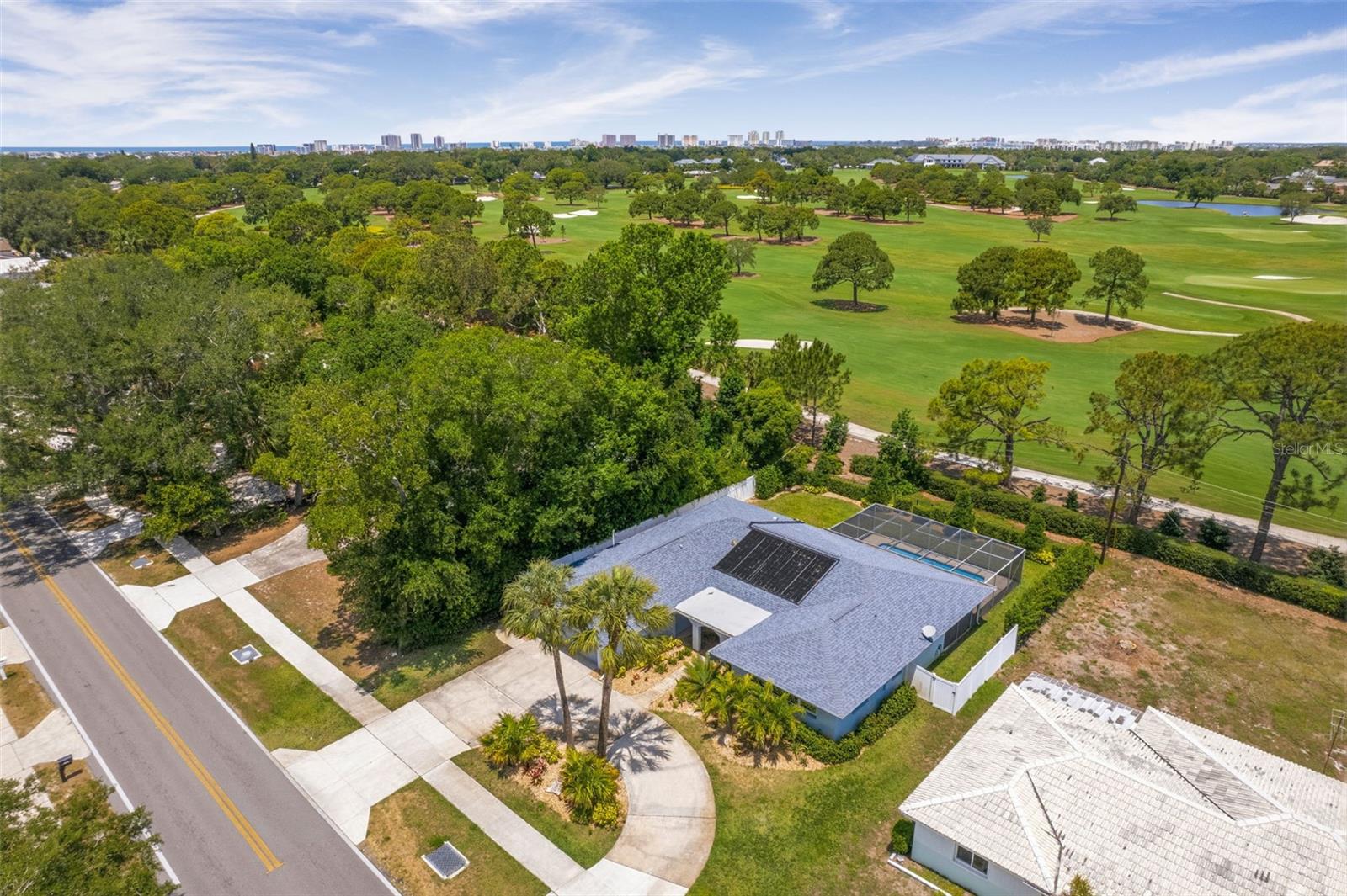 656 MEHLENBACHER RD, BELLEAIR, FL, 33756