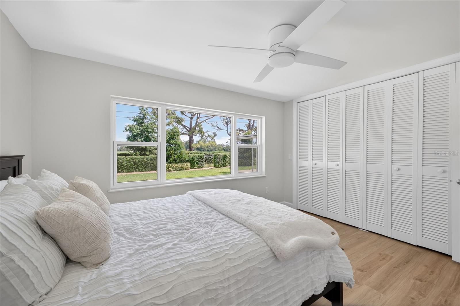 656 MEHLENBACHER RD, BELLEAIR, FL, 33756