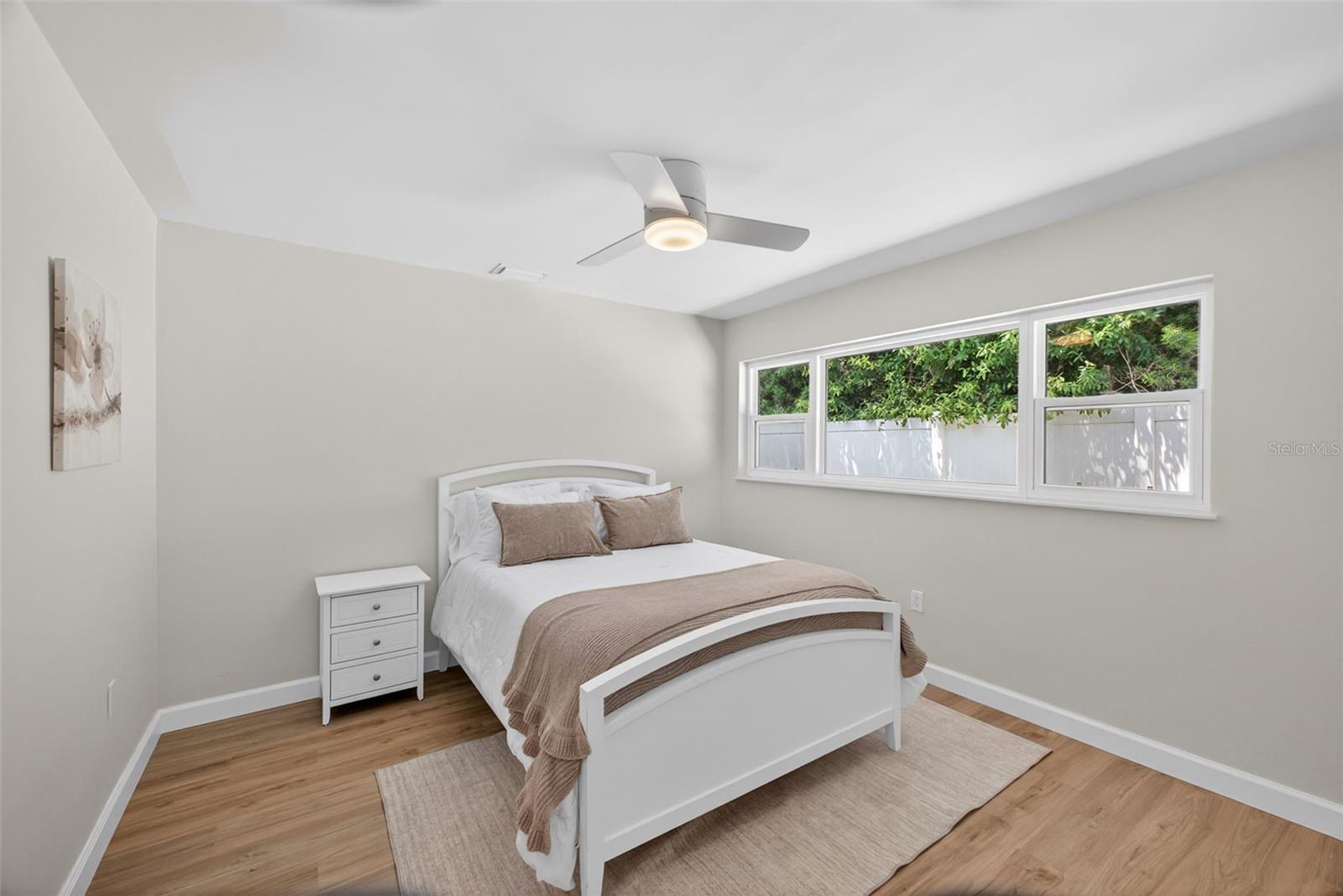 656 MEHLENBACHER RD, BELLEAIR, FL, 33756