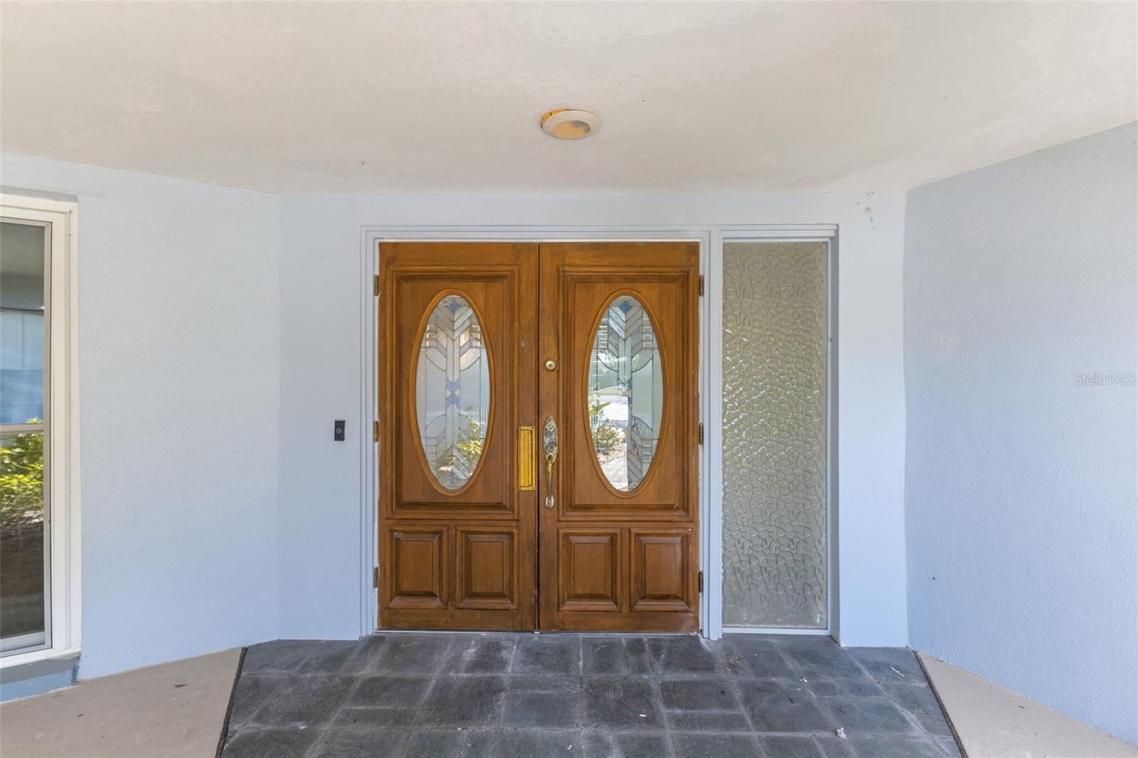 656 MEHLENBACHER RD, BELLEAIR, FL, 33756