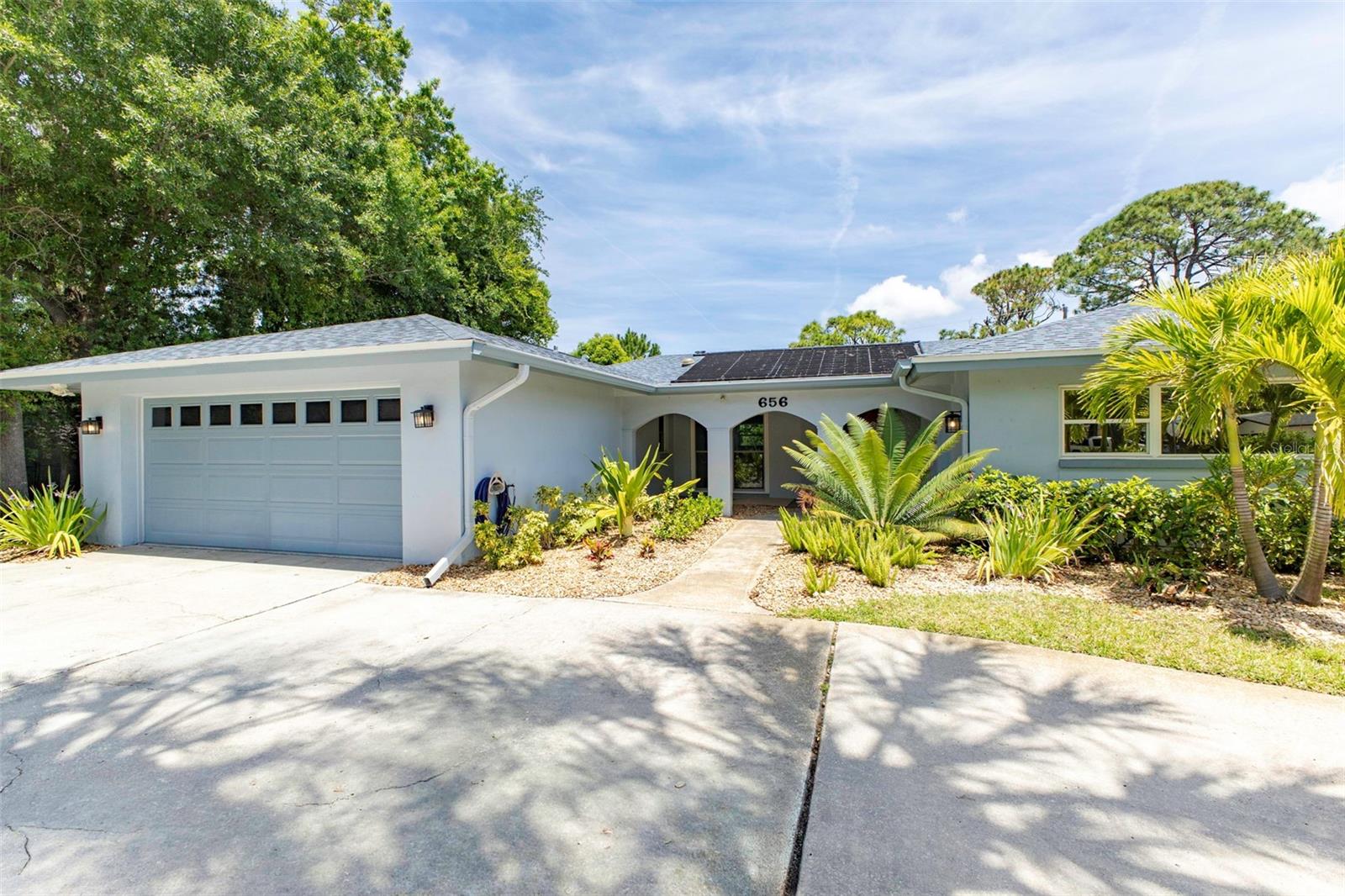 656 MEHLENBACHER RD, BELLEAIR, FL, 33756