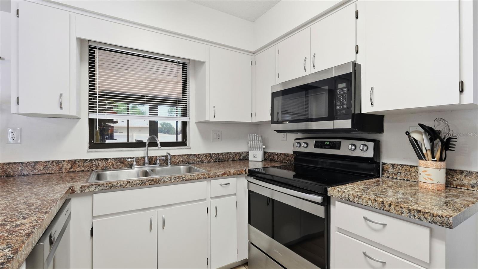 7020 ASHMONT AVE, BROOKSVILLE, FL, 34602