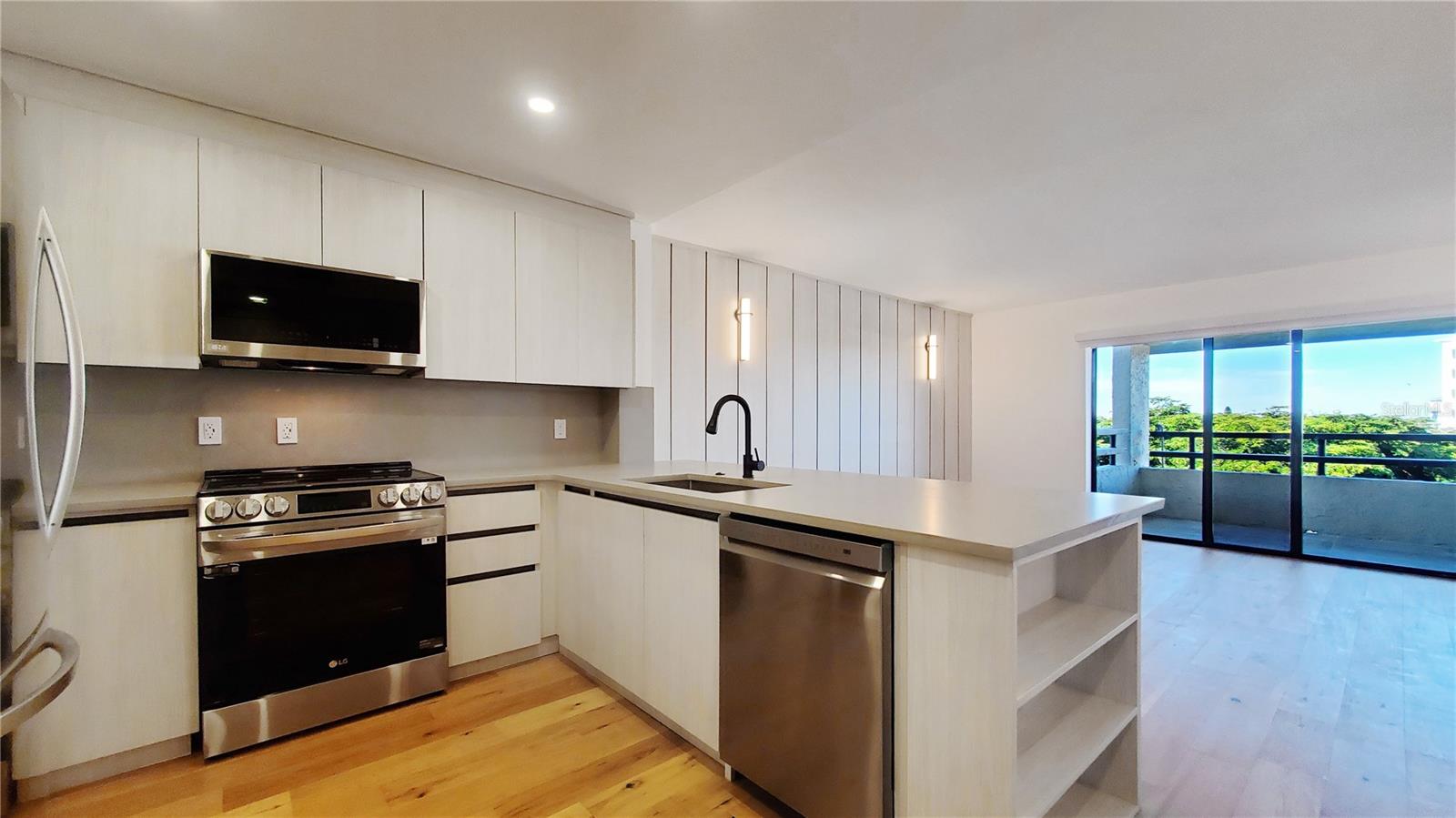 106 1ST ST E #311, TIERRA VERDE, FL, 33715