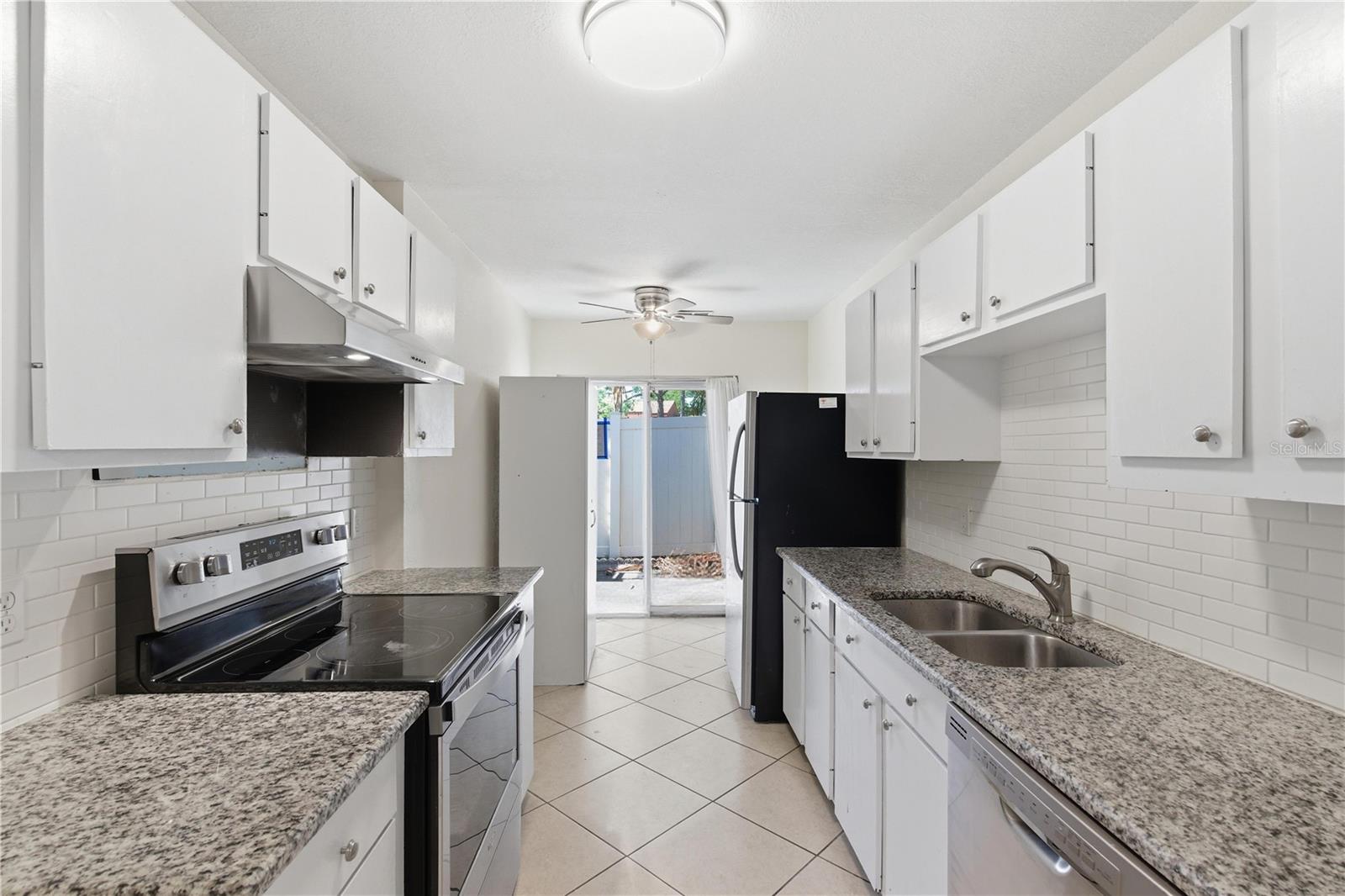 2058 SUNSET POINT RD #15, CLEARWATER, FL, 33765