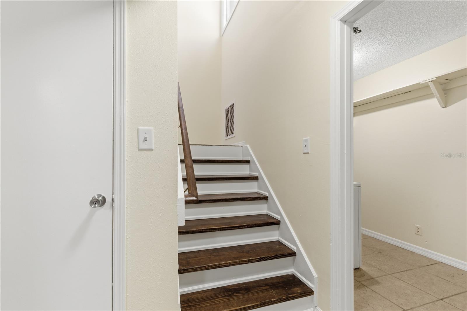 2058 SUNSET POINT RD #15, CLEARWATER, FL, 33765