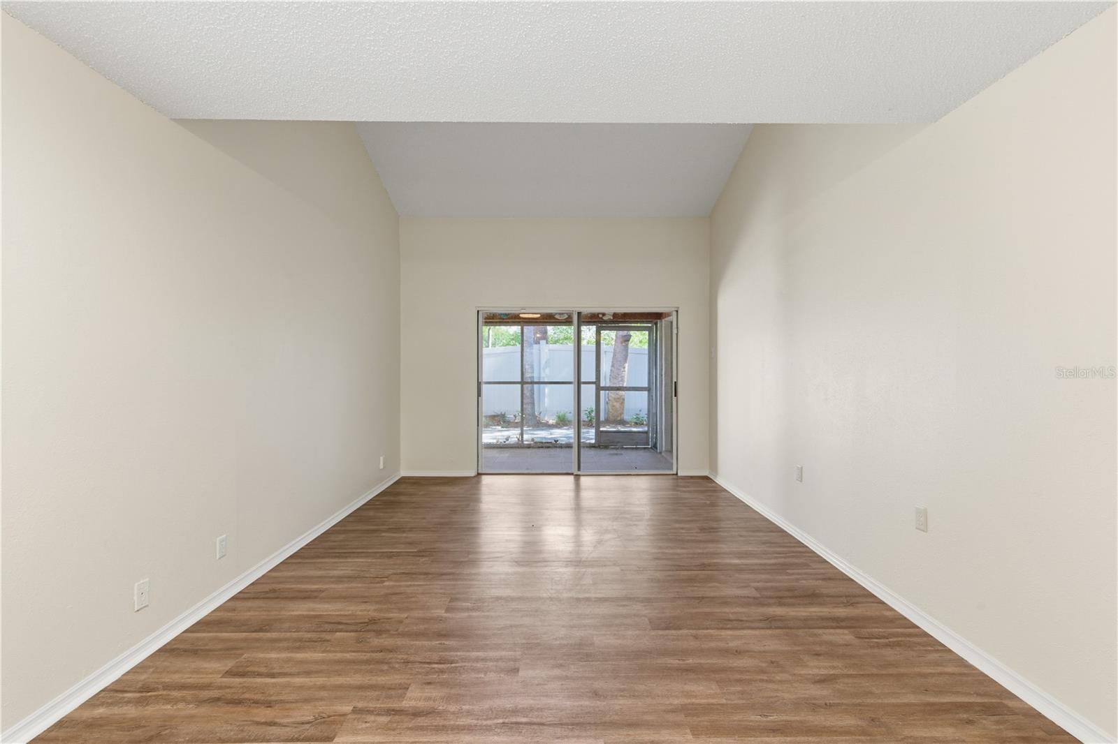 2058 SUNSET POINT RD #15, CLEARWATER, FL, 33765