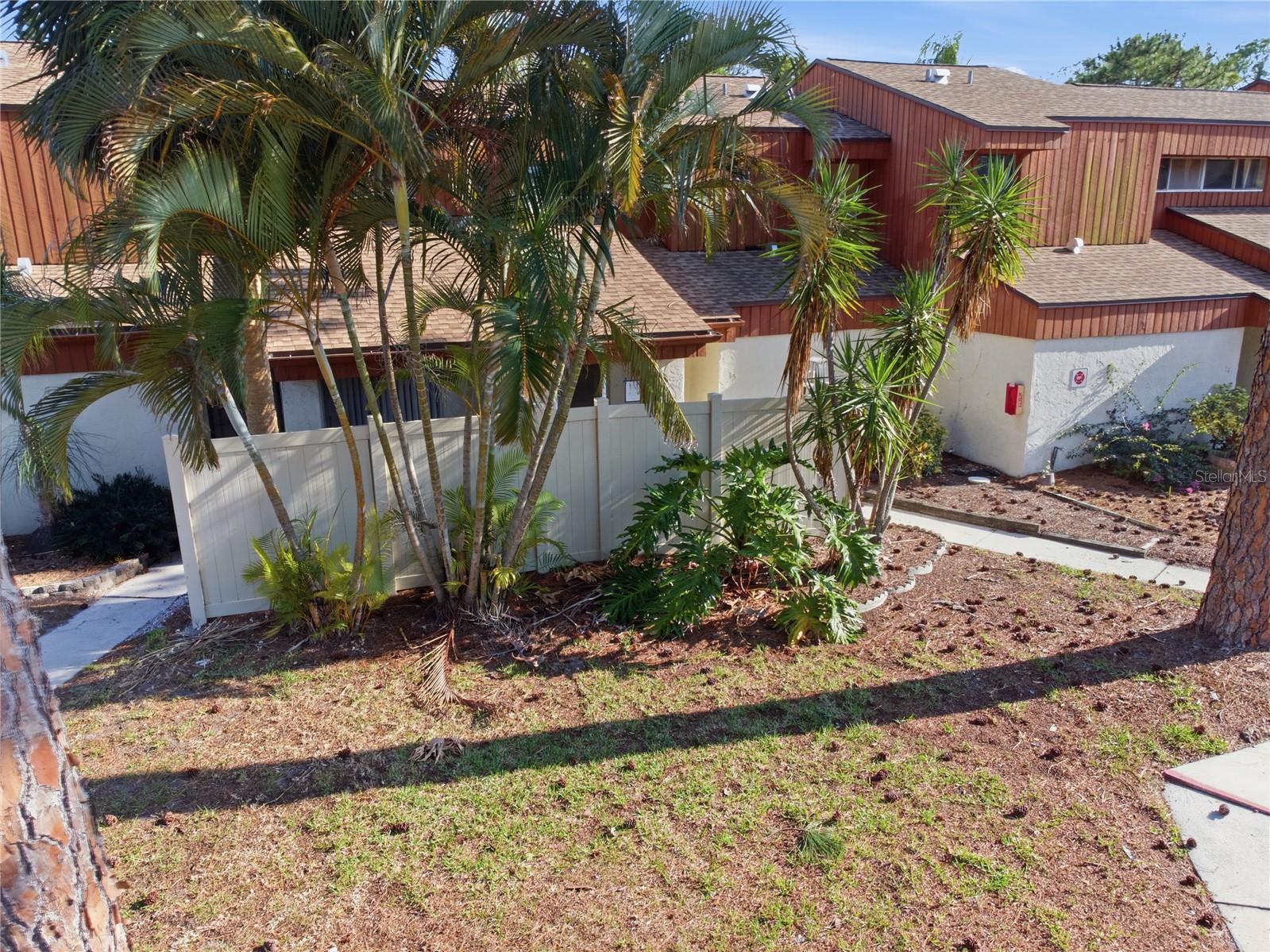 2058 SUNSET POINT RD #15, CLEARWATER, FL, 33765