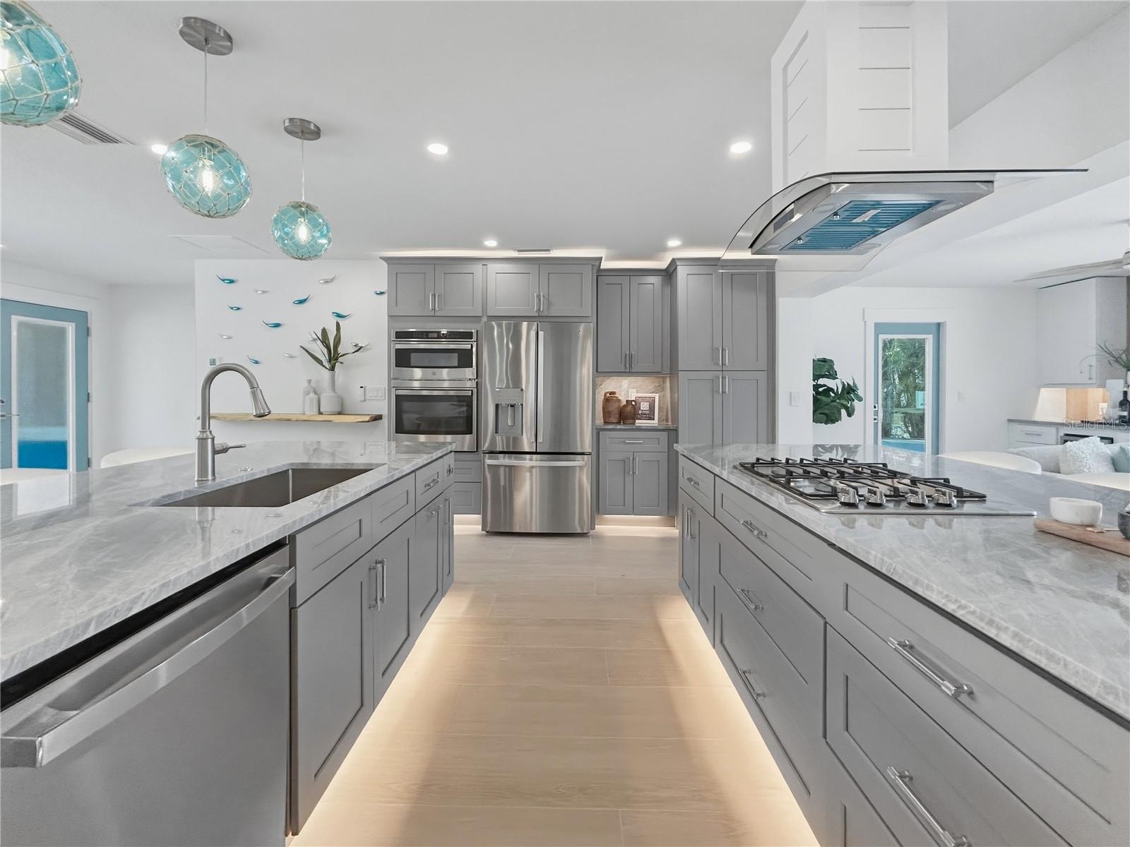 10304 KINGFISHER RD W, BRADENTON, FL, 34209