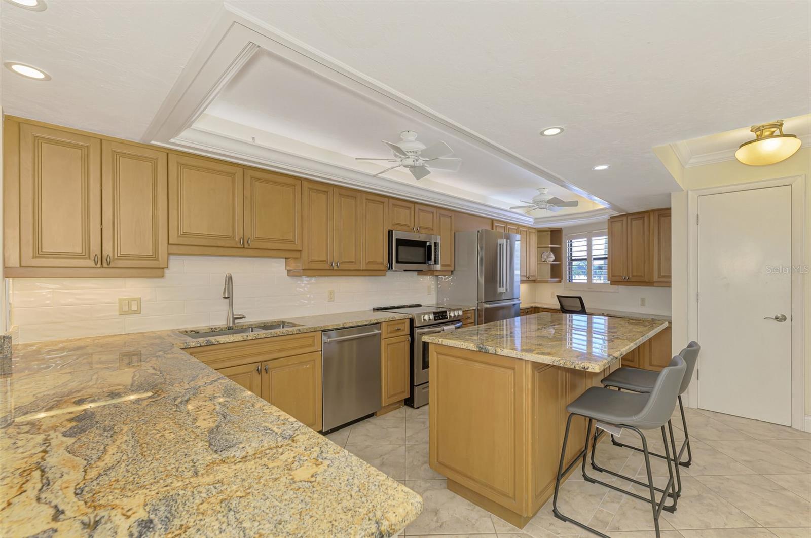 5790 MIDNIGHT PASS RD #209, SARASOTA, FL, 34242