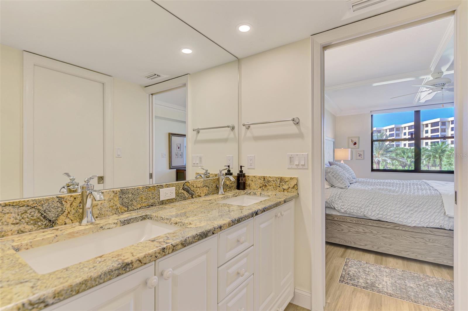 5790 MIDNIGHT PASS RD #209, SARASOTA, FL, 34242
