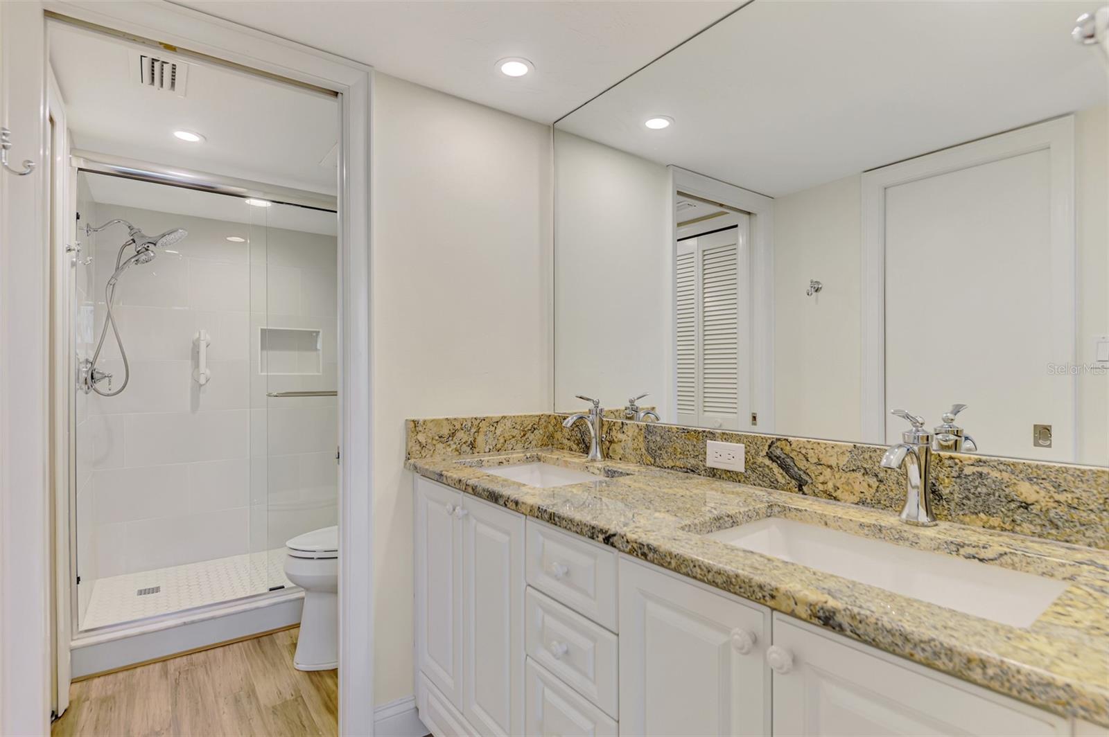 5790 MIDNIGHT PASS RD #209, SARASOTA, FL, 34242